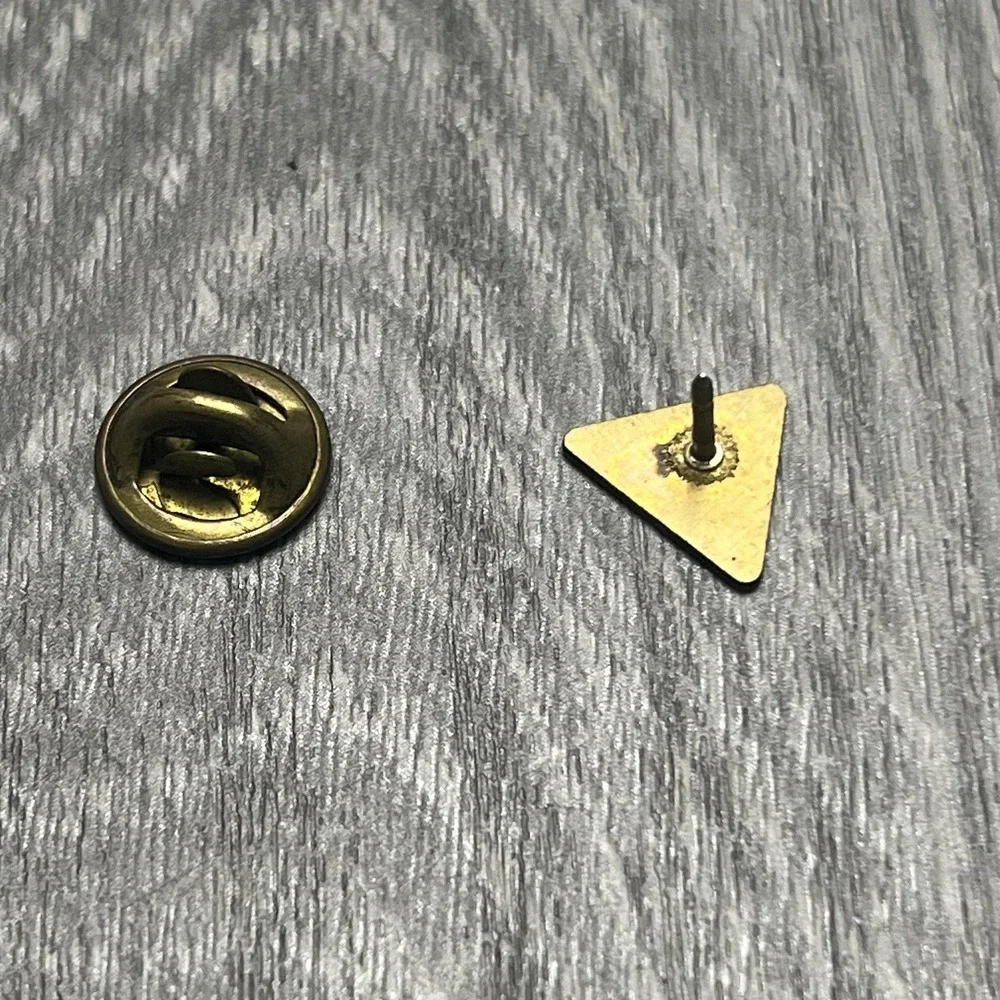Vintage BSA Boy Scouts Pin Olympic Torch Runner Gold Tone Enamel Lapel Badge